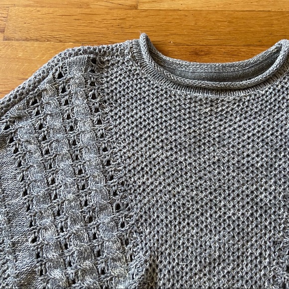 Grey cropped urban outfitters sweater - Picture 2 of 4